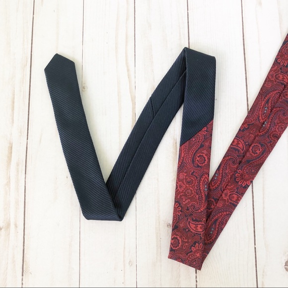 Tommy Hilfiger Silk Blue and Red Patterned Tie - Picture 3 of 8